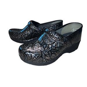 Dansko XP 2.0 Clogs Fossilized Patent Size 42 - Women’s 11.5-12